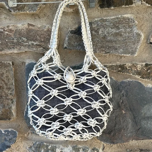 Nancy Gonzalez Rare Handwoven Genuine Crocodile Net Bag ivory & Black Leather - Picture 3 of 16